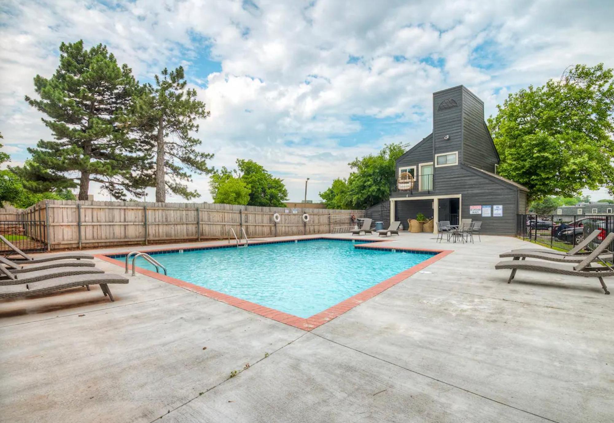 Cozy Updated Cove Of Heaven, 5Mins To Lake Hefner! オクラホマシティ エクステリア 写真